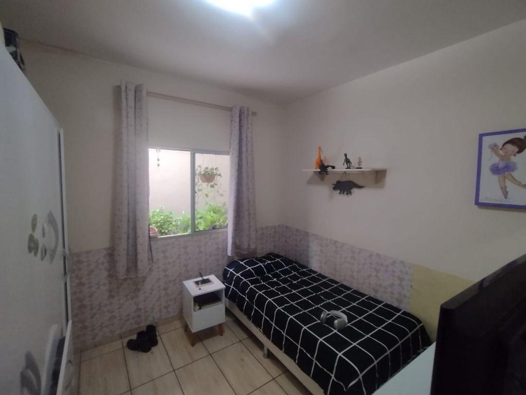Casa, Adelmolândia, 2 Quartos, 1 Vaga, 1 Suíte