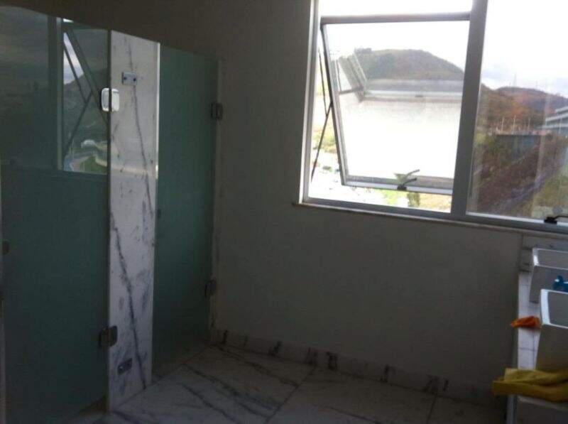 Andar, Estoril, 0 Quarto, 2 Vagas