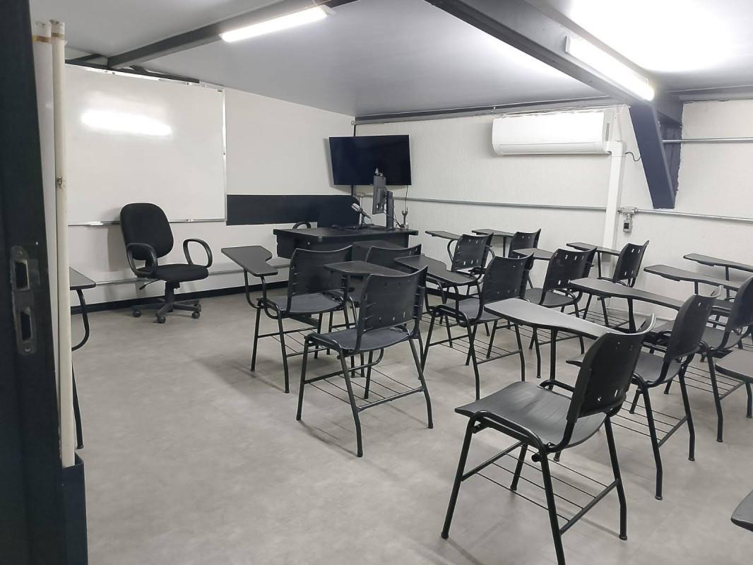 Sala, Cidade Nova, 0 Quarto, 10 Vagas