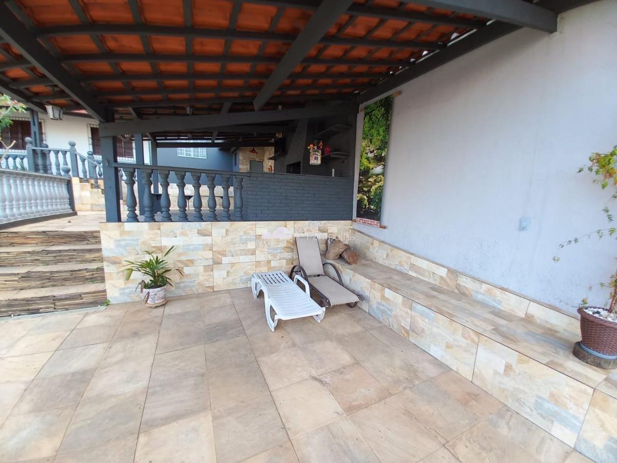 Casa, Jardim Leblon, 2 Quartos, 5 Vagas, 1 Suíte