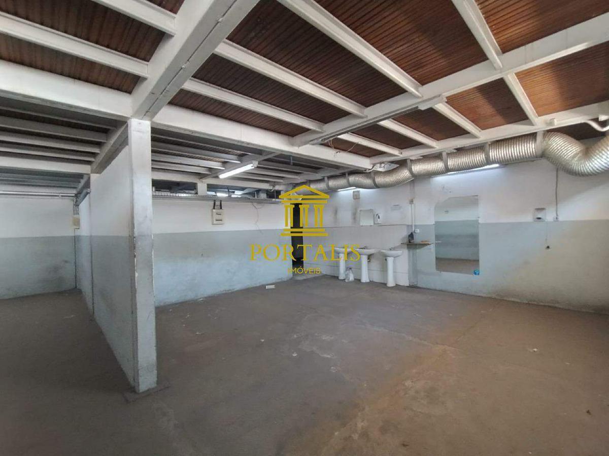 Galpão, Prado, 0 Quarto, 20 Vagas