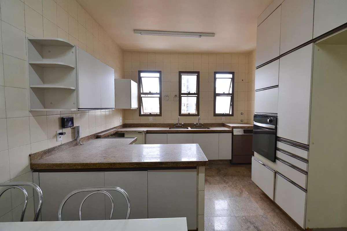 Apartamento, Funcionários, 4 Quartos, 3 Vagas, 2 Suítes
