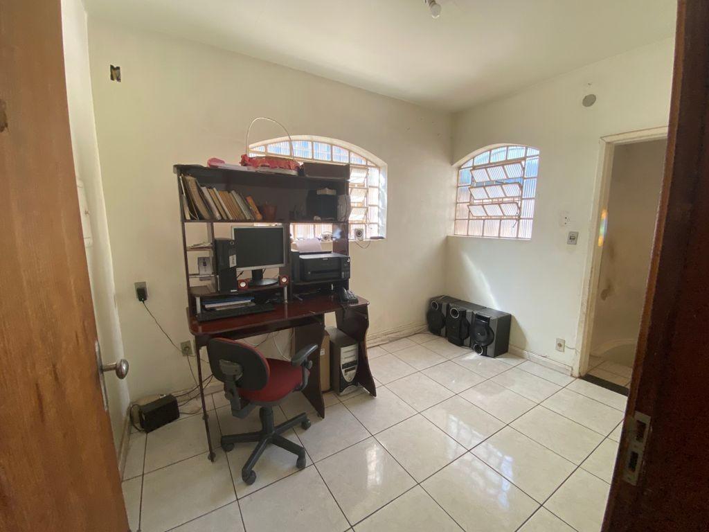 Casa, Sagrada Família, 3 Quartos, 5 Vagas, 1 Suíte