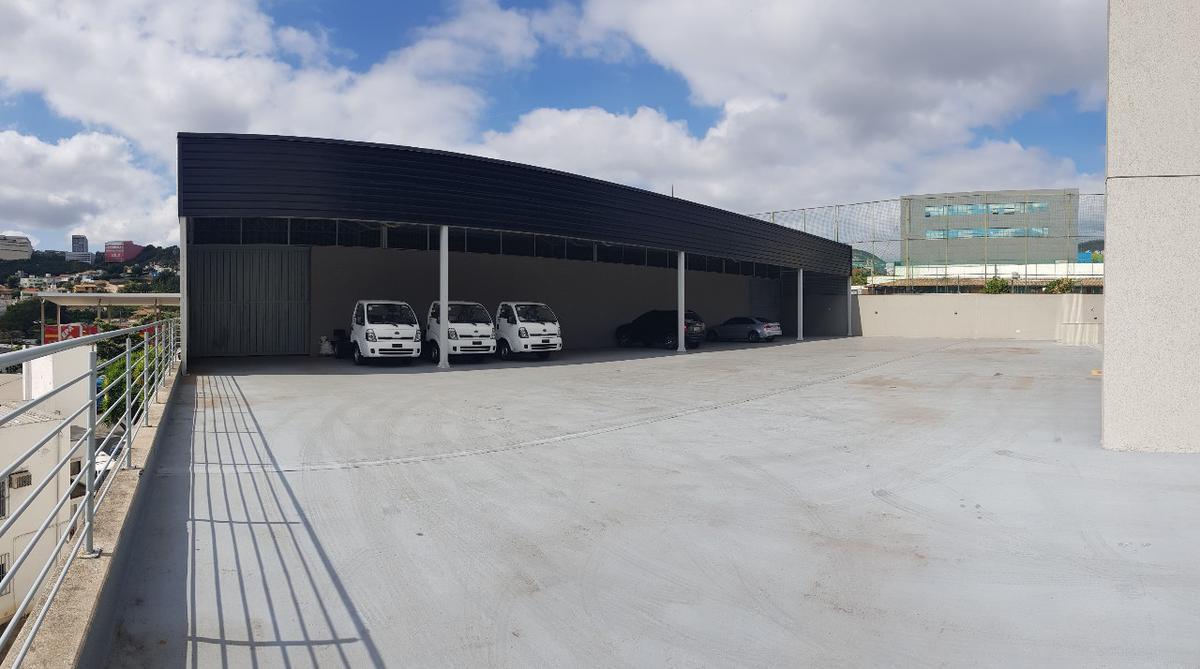 Prédio, Estoril, 0 Quarto, 15 Vagas
