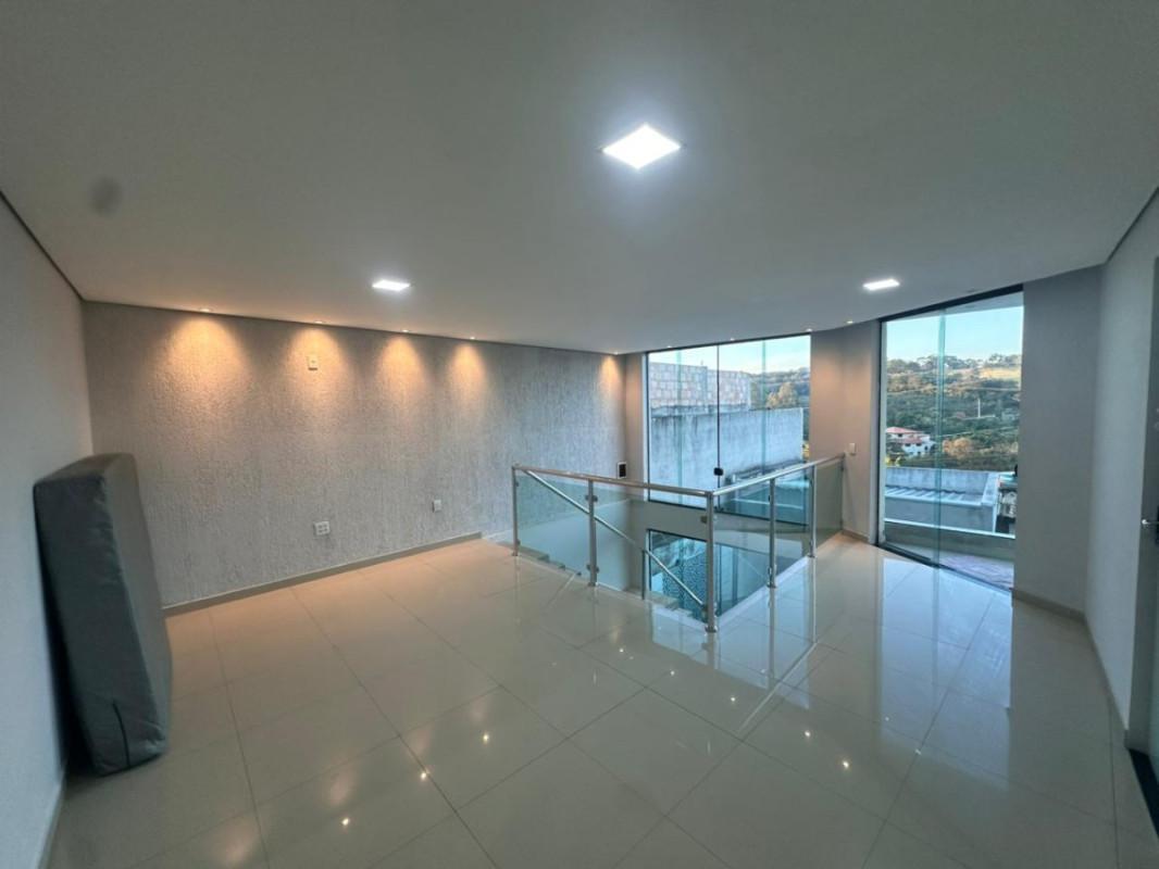 Casa, Estancias Imperiais, 3 Quartos, 5 Vagas, 1 Suíte