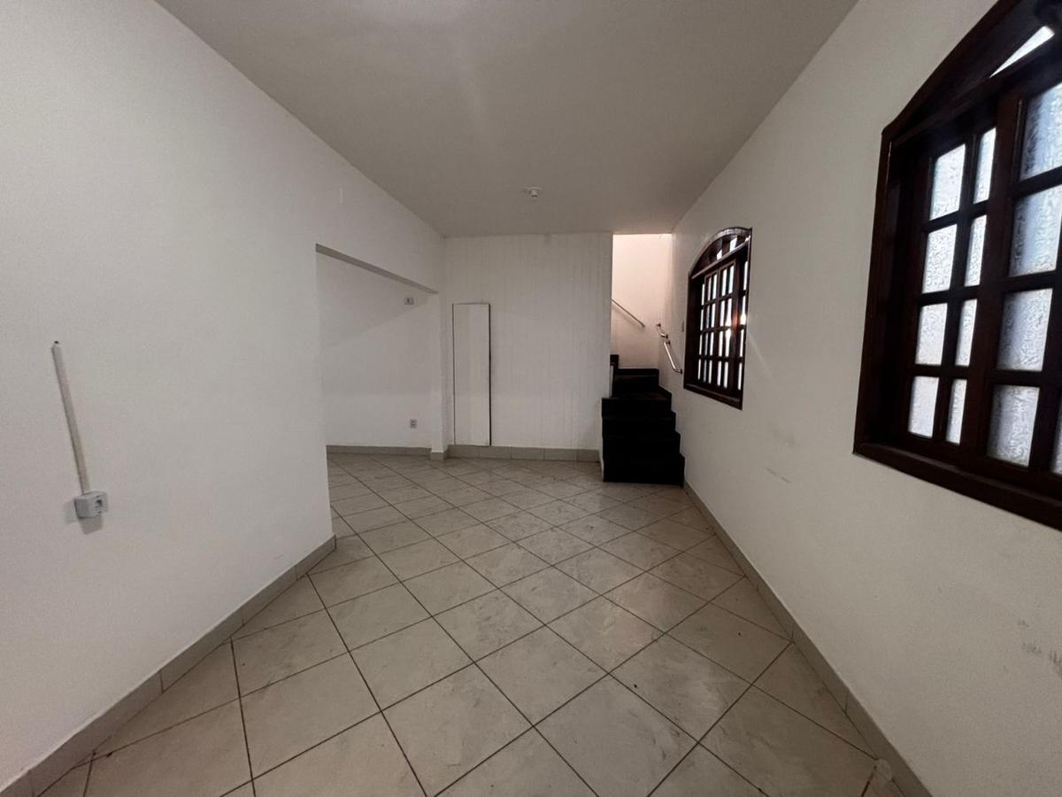 Casa, Santa Cruz, 5 Quartos, 0 Vaga