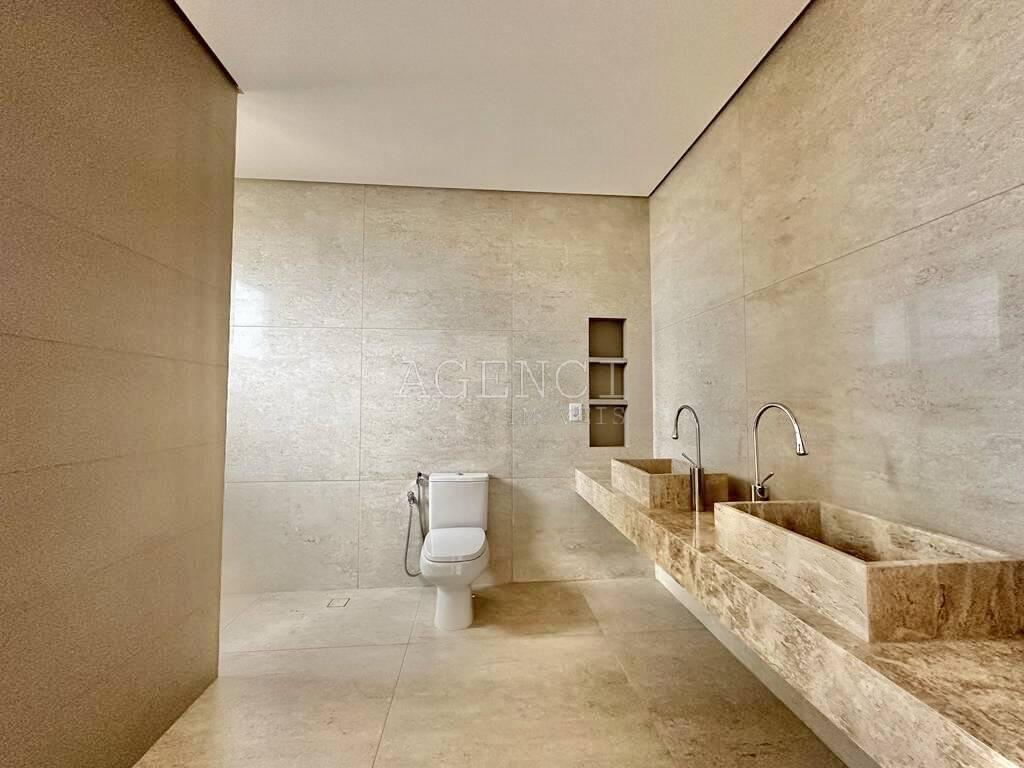 Casa, Alphaville - Lagoa dos Ingleses, 4 Quartos, 0 Vaga, 4 Suítes