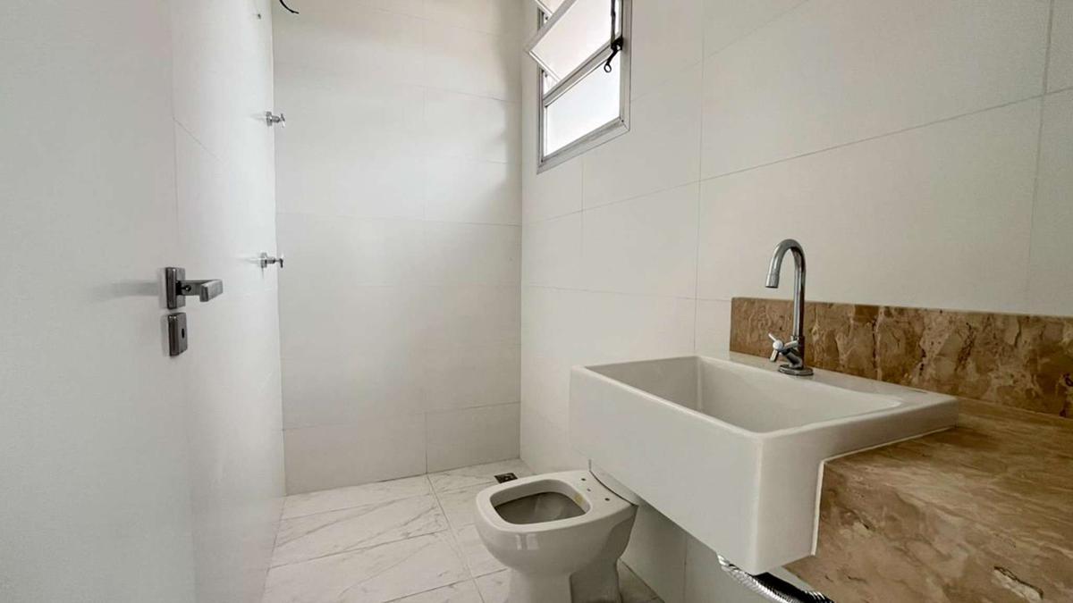 Cobertura, Centro, 2 Quartos, 0 Vaga, 4 Suítes