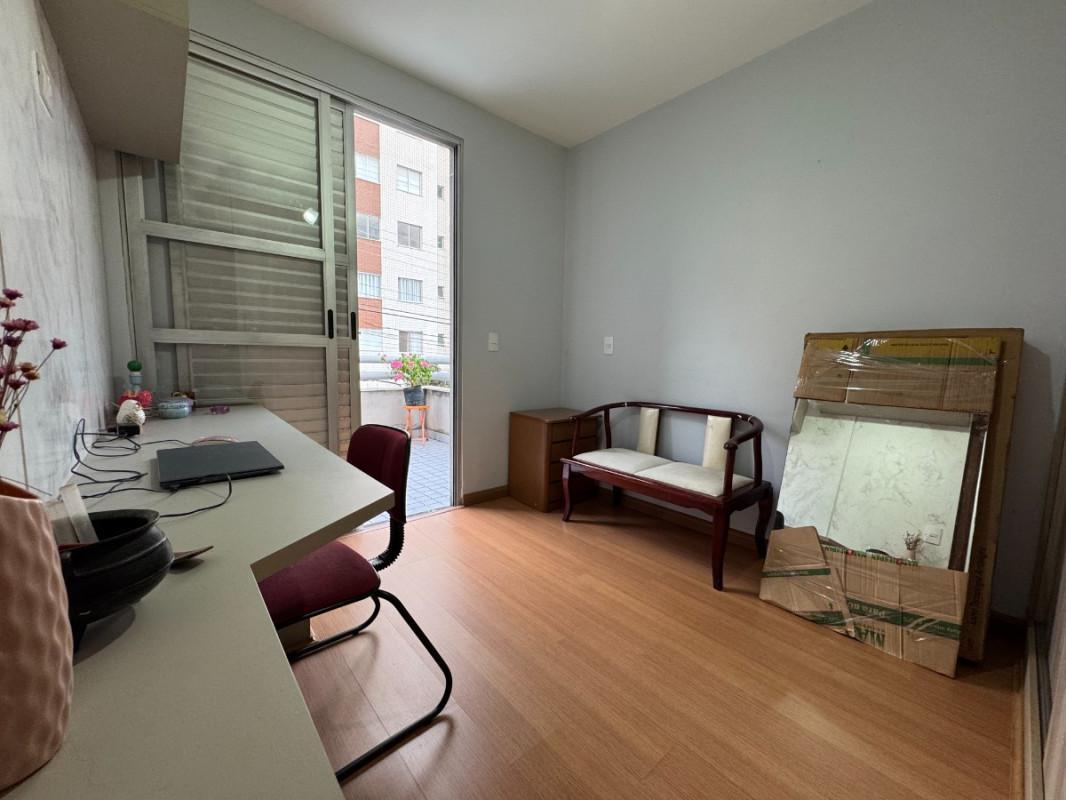 Apartamento, Sagrada Família, 2 Quartos, 1 Vaga, 1 Suíte