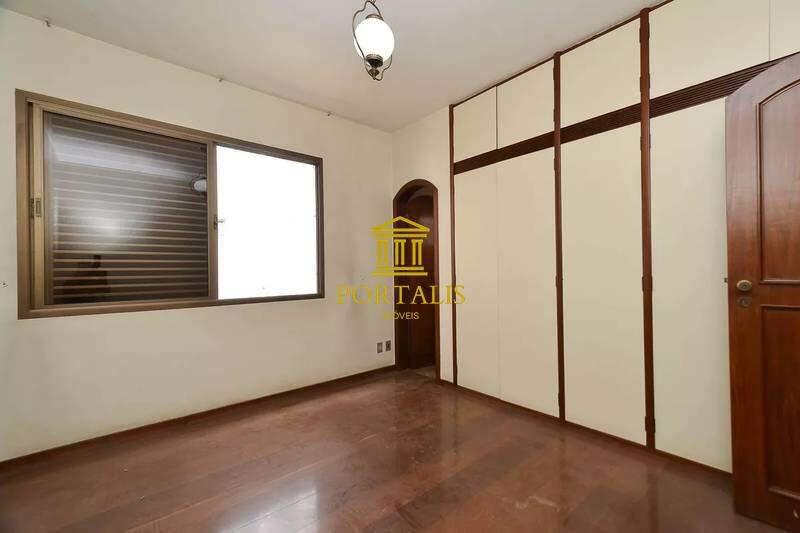Apartamento, Funcionários, 4 Quartos, 3 Vagas, 2 Suítes
