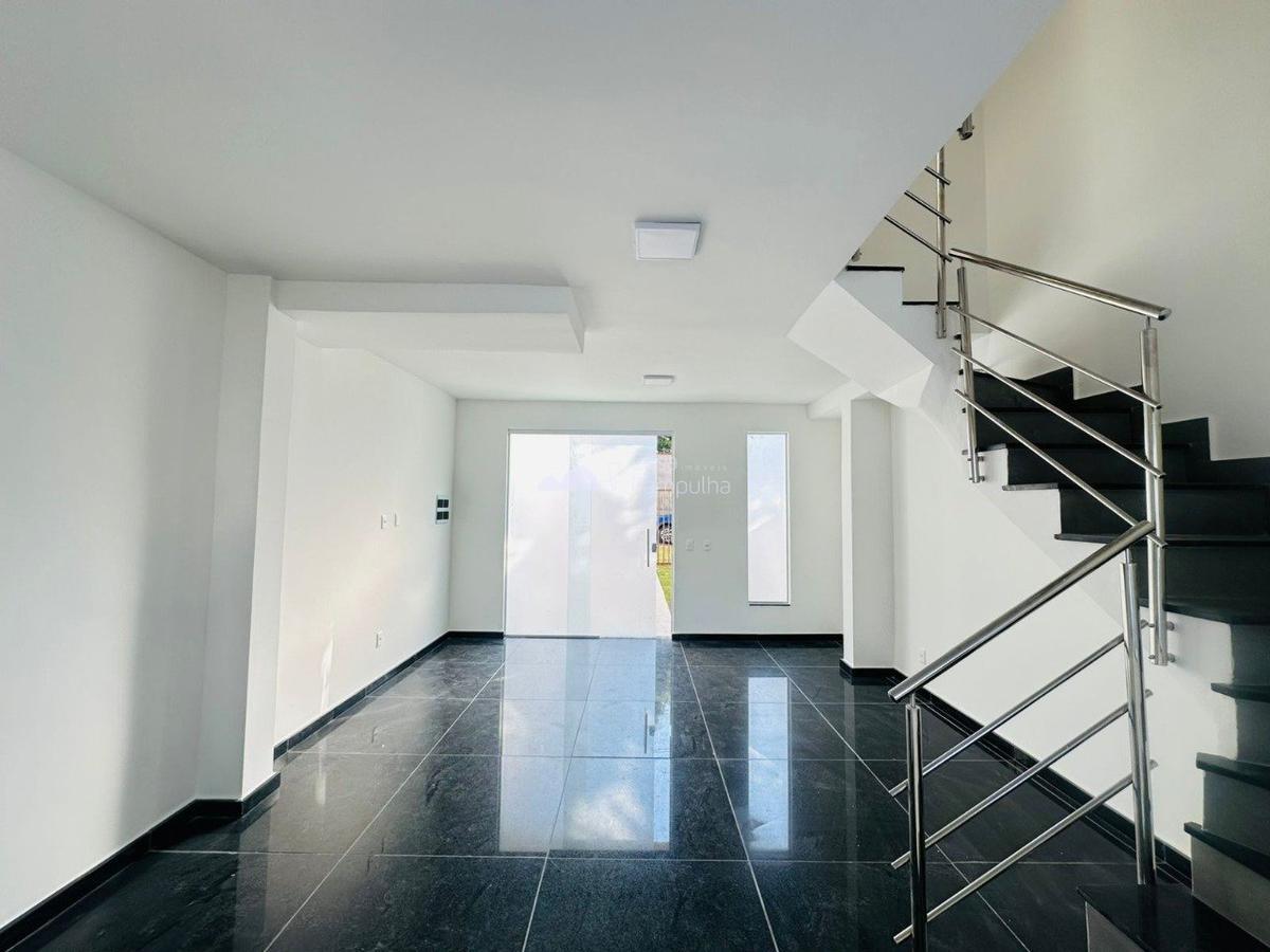 Casa, Santa Branca, 3 Quartos, 2 Vagas, 1 Suíte