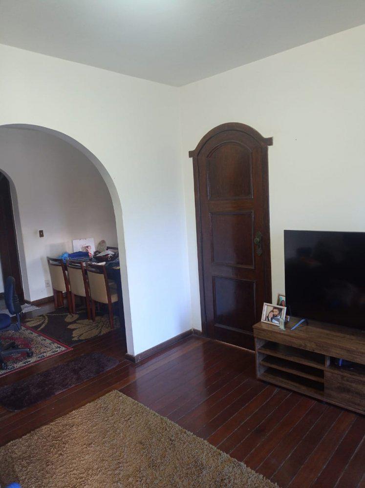 Casa, Centro, 3 Quartos, 0 Vaga, 1 Suíte