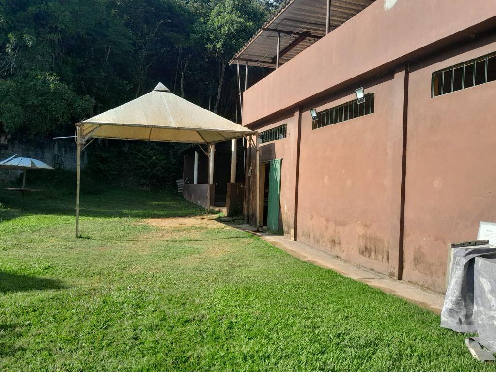 Fazenda, Pompeu, 5 Quartos, 2 Vagas
