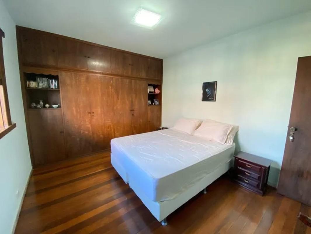 Casa, Barreiro, 3 Quartos, 5 Vagas, 2 Suítes