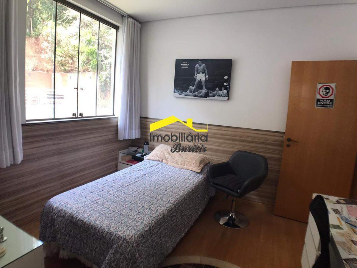 Casa, Buritis, 4 Quartos, 5 Vagas, 2 Suítes