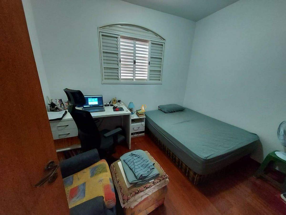 Casa, Álvaro Camargos, 4 Quartos, 2 Vagas, 1 Suíte