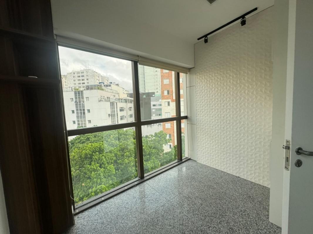 Sala, Savassi, 0 Quarto, 2 Vagas