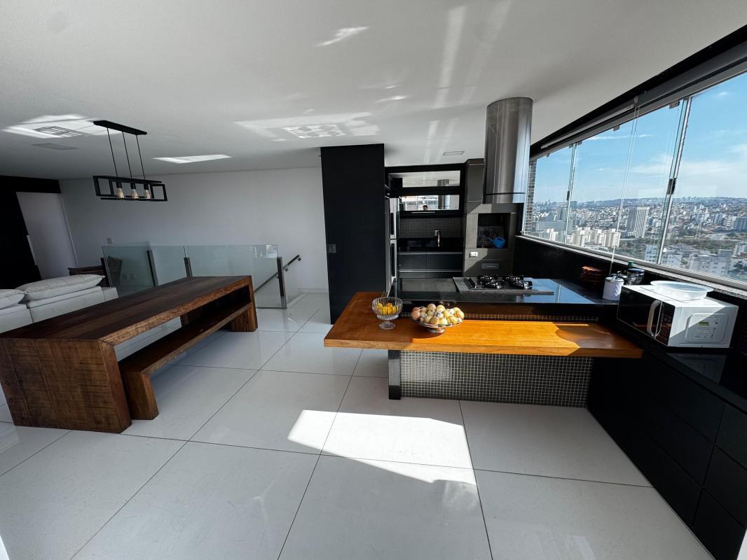 Cobertura, Fernão Dias, 4 Quartos, 4 Vagas, 2 Suítes