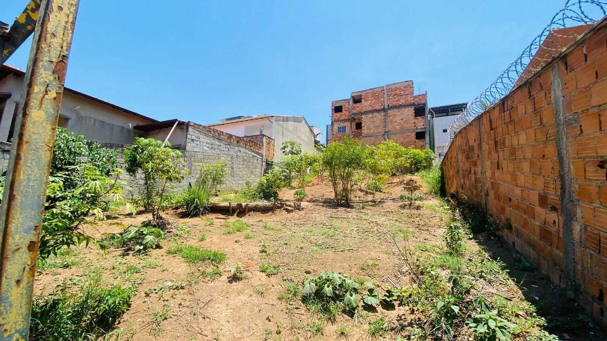 Lote, Parque Xangri-lá, 0 Quarto, 0 Vaga