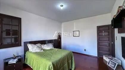 Casa, Camargos, 4 Quartos, 0 Vaga, 1 Suíte