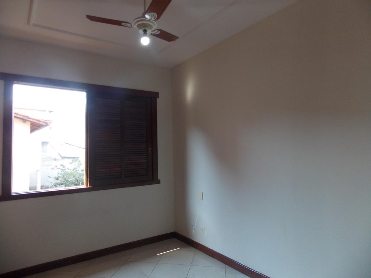 Casa, Havaí, 4 Quartos, 8 Vagas, 2 Suítes