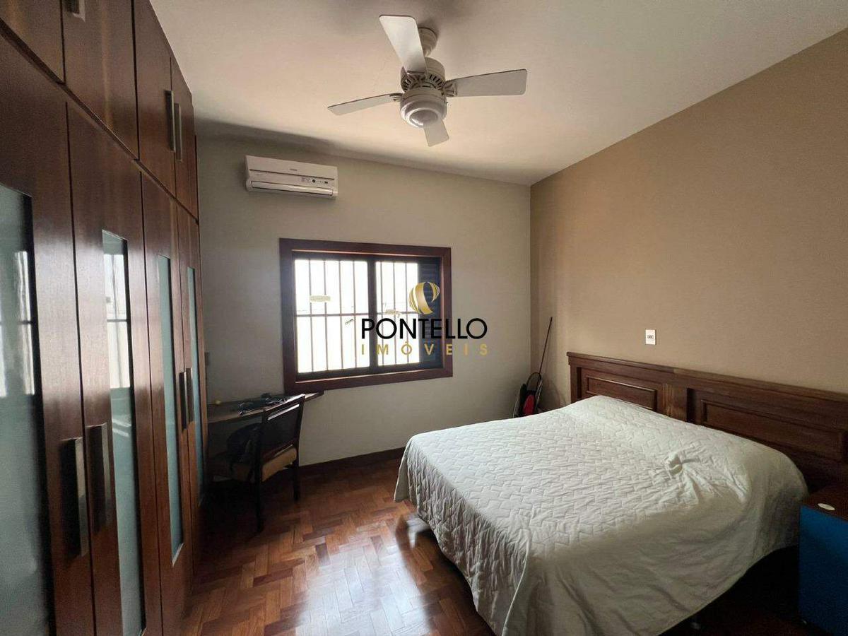 Casa, Santa Rita de Cássia, 8 Quartos, 4 Vagas, 2 Suítes