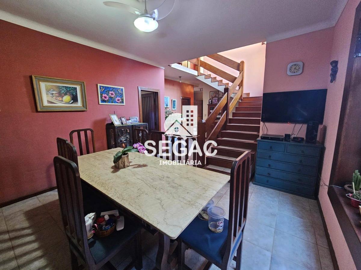 Casa, Nova Suíssa, 3 Quartos, 5 Vagas, 1 Suíte