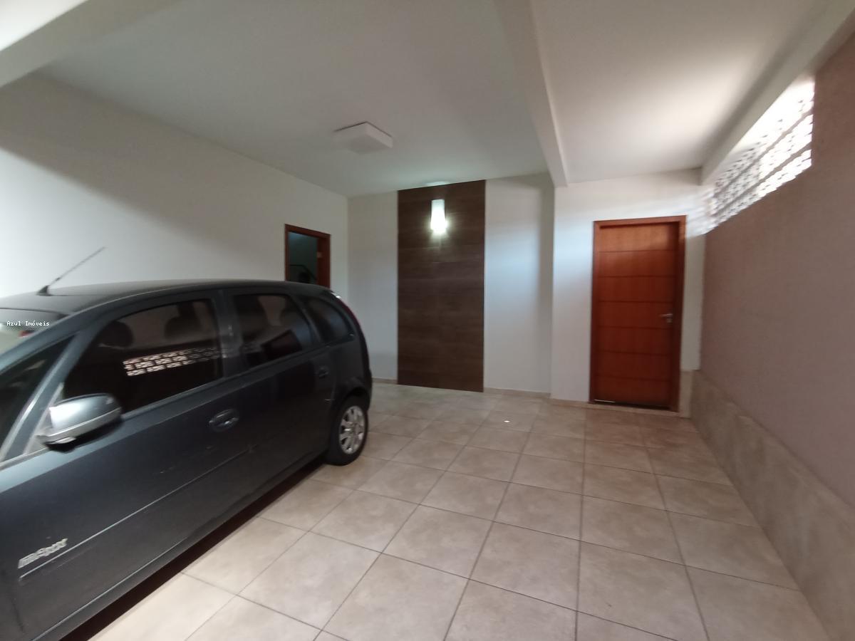 Casa, Santa Branca, 3 Quartos, 2 Vagas, 1 Suíte