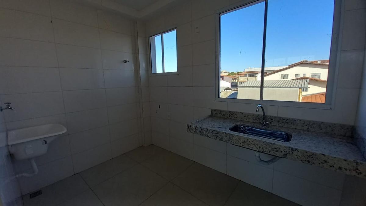 Apartamento, Santa Mônica, 2 Quartos, 1 Vaga
