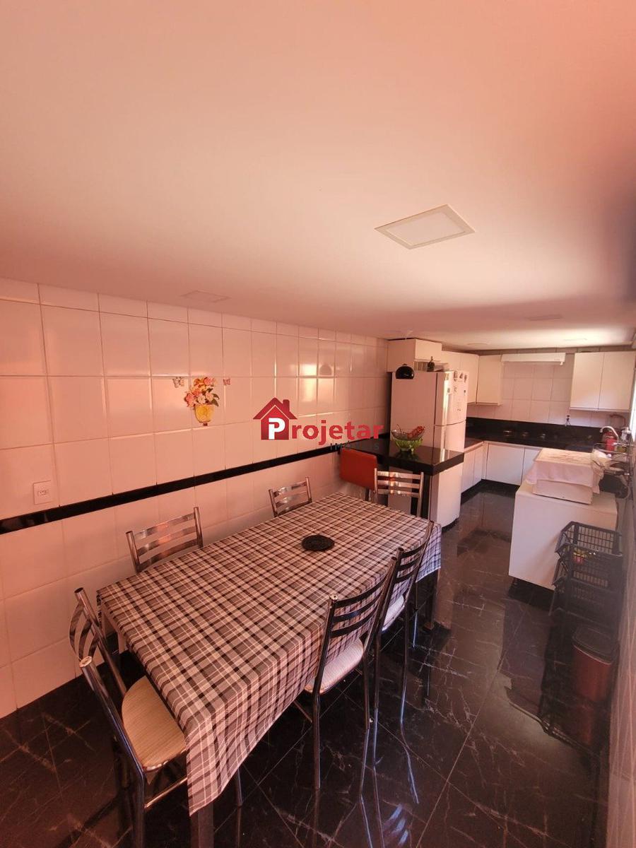 Casa, Floresta, 3 Quartos, 2 Vagas, 1 Suíte