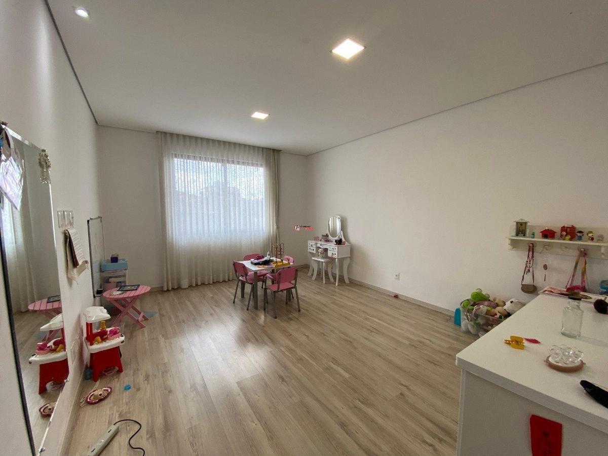 Casa, São José, 4 Quartos, 2 Vagas