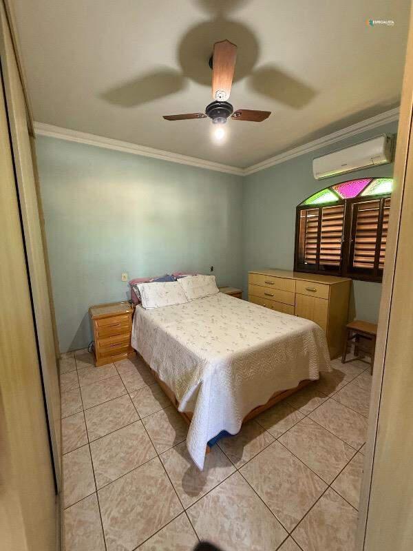 Casa, Frimisa, 4 Quartos, 0 Vaga, 1 Suíte