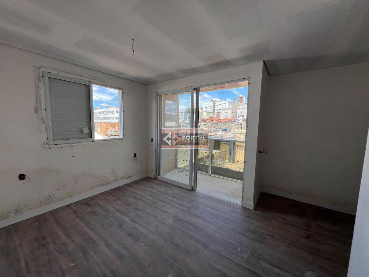 Apartamento, Sagrada Família, 2 Quartos, 2 Vagas, 1 Suíte
