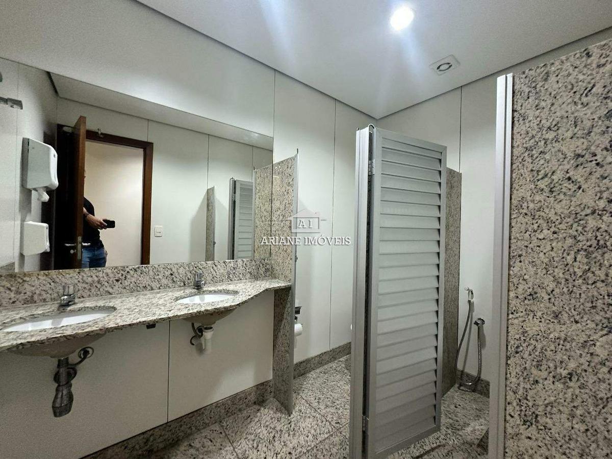 Sala, Savassi, 0 Quarto, 2 Vagas