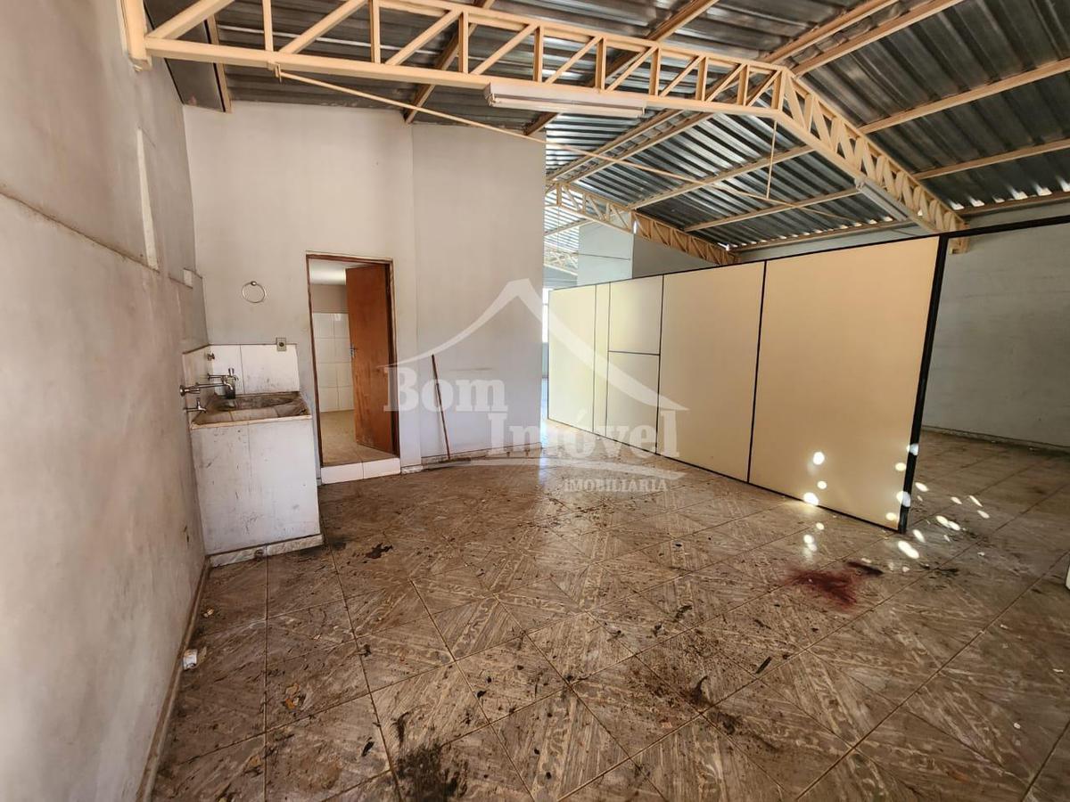 Andar, Centro, 0 Quarto, 0 Vaga