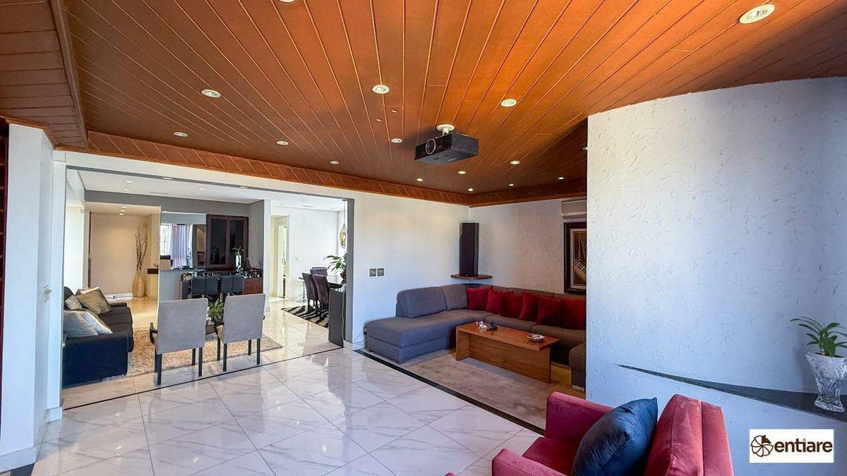 Casa, Santa Lúcia, 5 Quartos, 4 Vagas, 2 Suítes