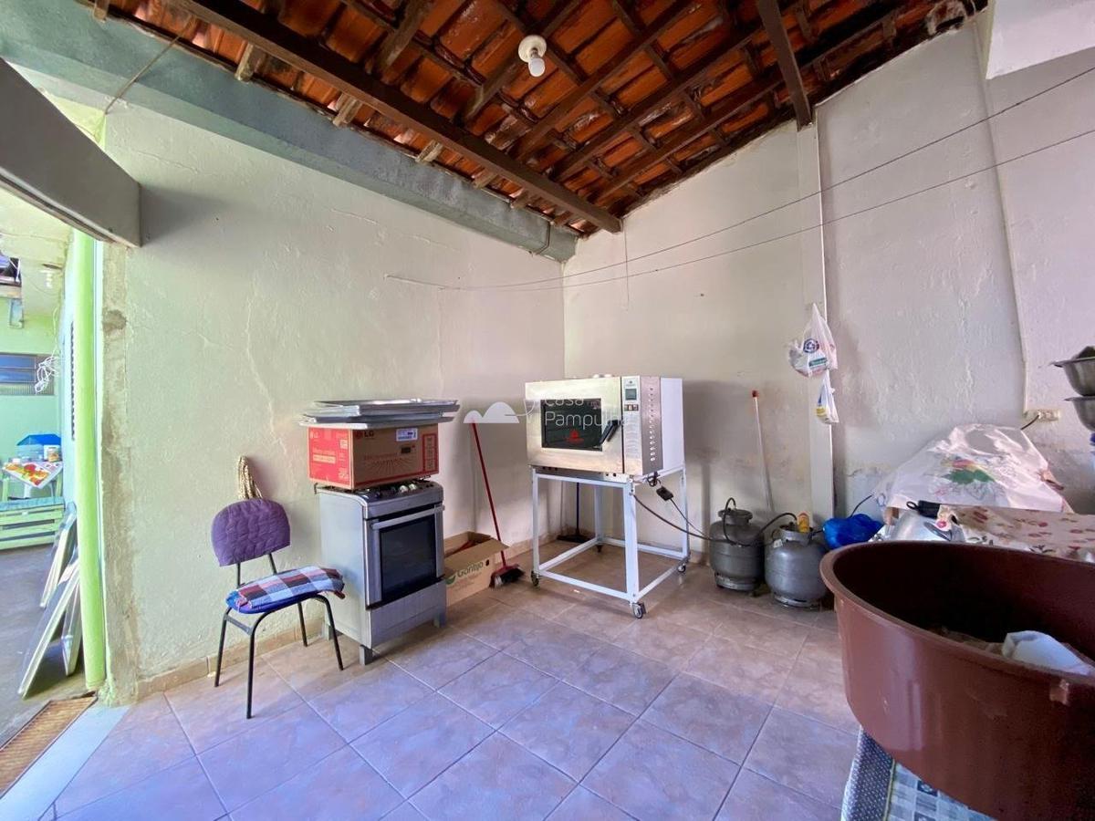 Casa, Santa Branca, 3 Quartos, 2 Vagas, 1 Suíte