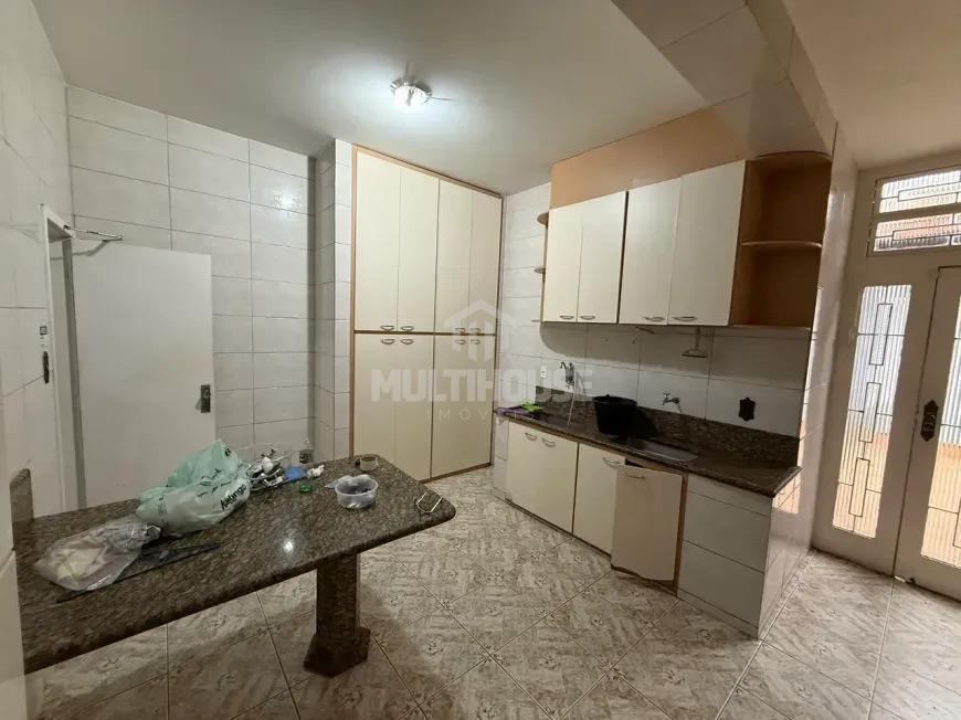 Casa, Itapoã, 4 Quartos, 3 Vagas, 5 Suítes