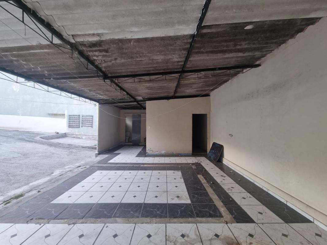 Casa, Santa Cruz Industrial, 4 Quartos, 10 Vagas, 1 Suíte