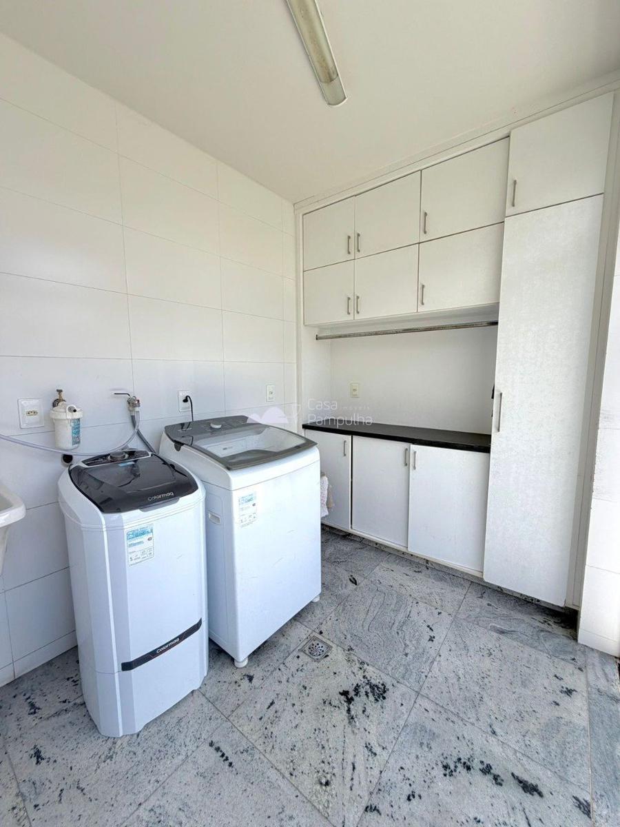 Casa, Trevo, 5 Quartos, 6 Vagas, 2 Suítes