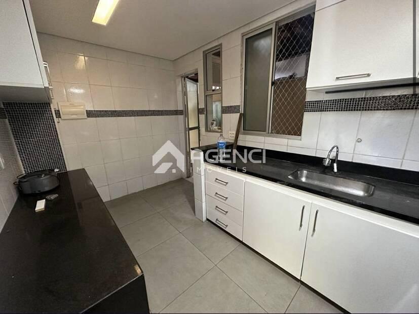 Apartamento, Sagrada Família, 3 Quartos, 0 Vaga, 1 Suíte