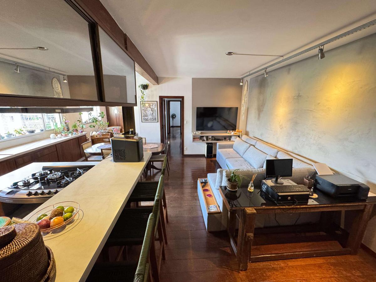 Apartamento, Sagrada Família, 3 Quartos, 1 Vaga, 1 Suíte