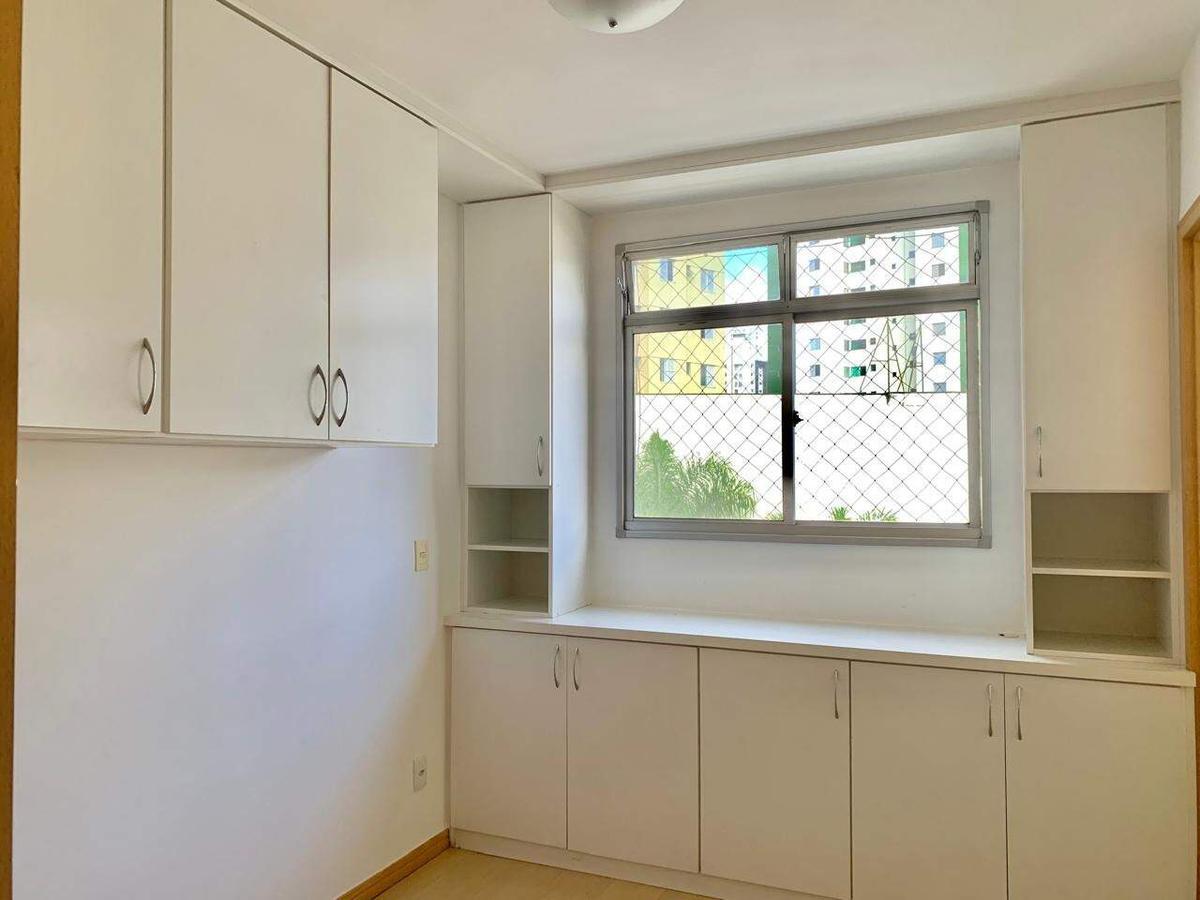 Apartamento, Estoril, 3 Quartos, 2 Vagas, 1 Suíte