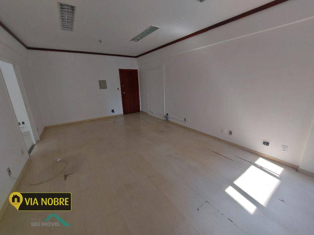 Sala, Lourdes