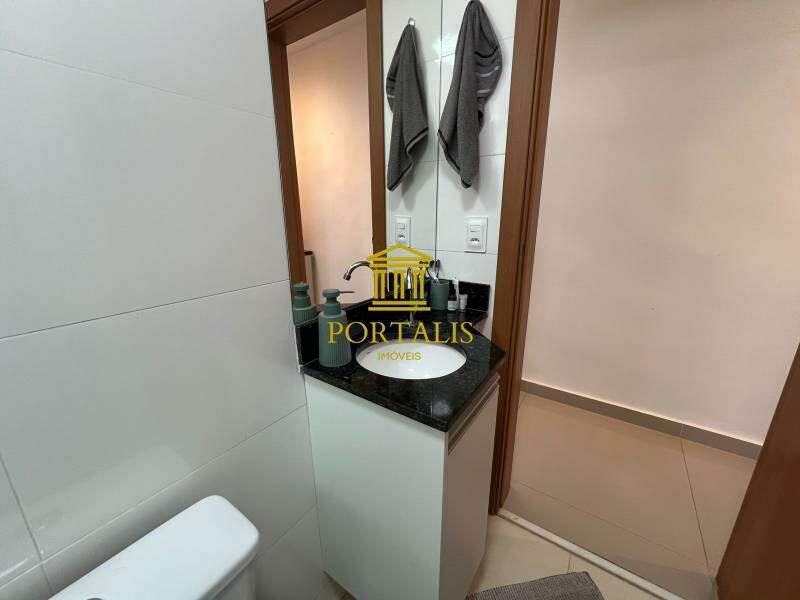 Apartamento, Sagrada Família, 2 Quartos, 1 Vaga