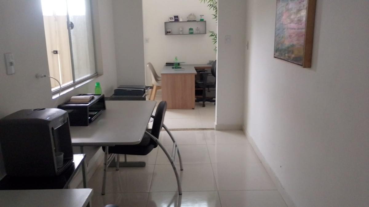 Casa, Tropical, 3 Quartos, 2 Vagas, 1 Suíte