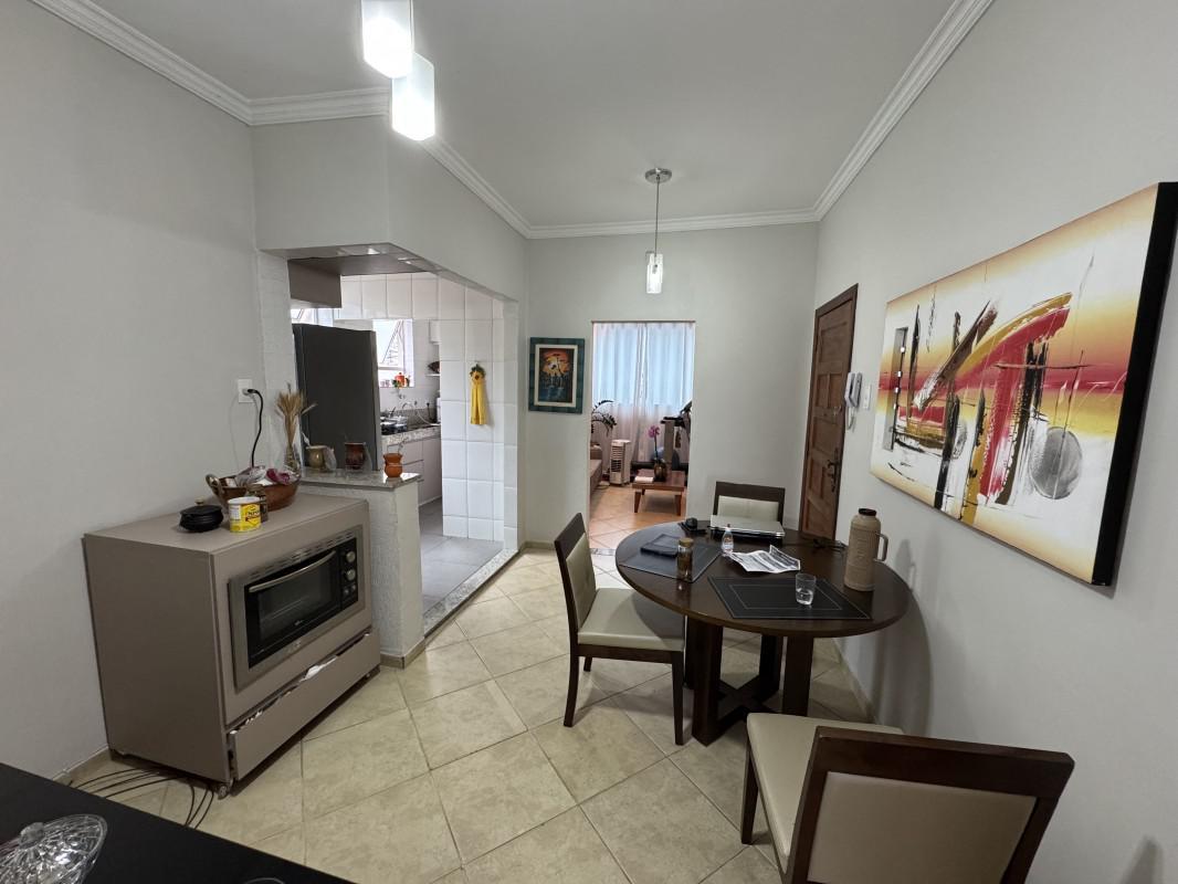 Apartamento, Sagrada Família, 2 Quartos, 1 Vaga, 1 Suíte