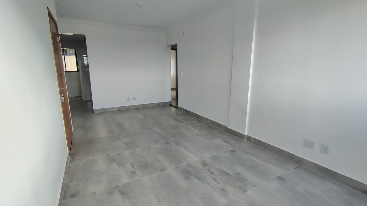 Apartamento, Sagrada Família, 3 Quartos, 2 Vagas, 1 Suíte