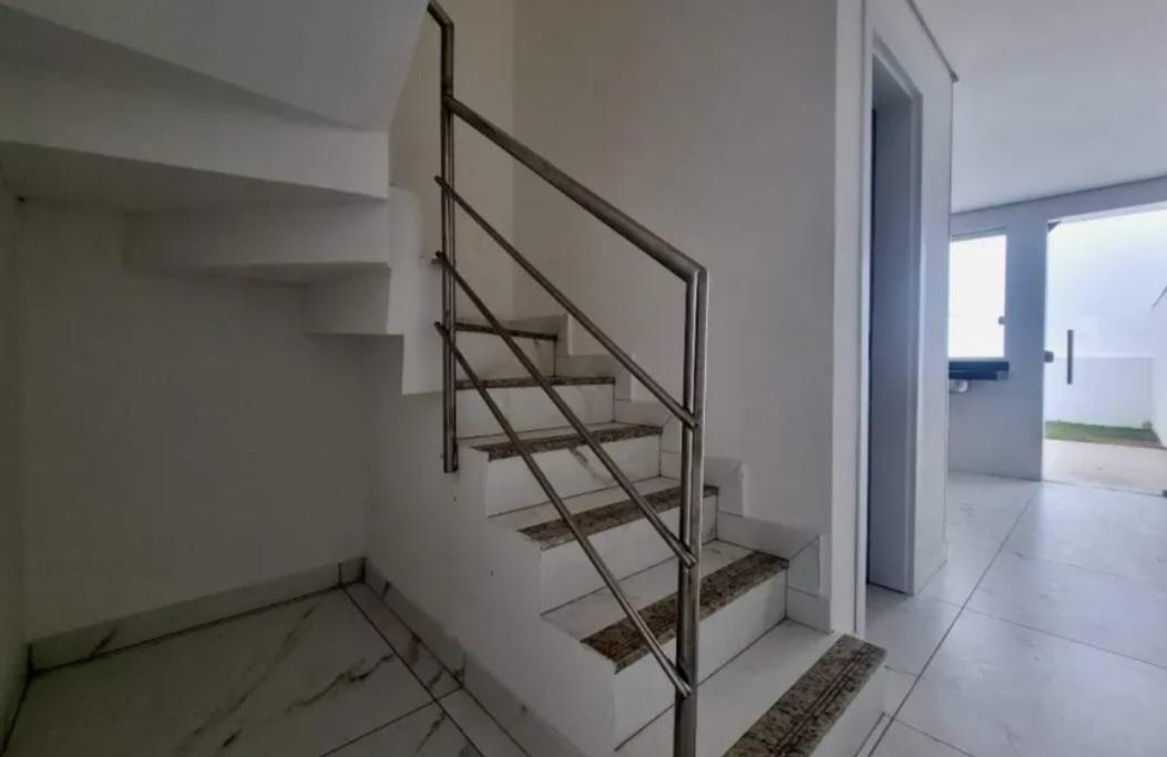 Casa, Santa Branca, 2 Quartos, 2 Vagas, 2 Suítes