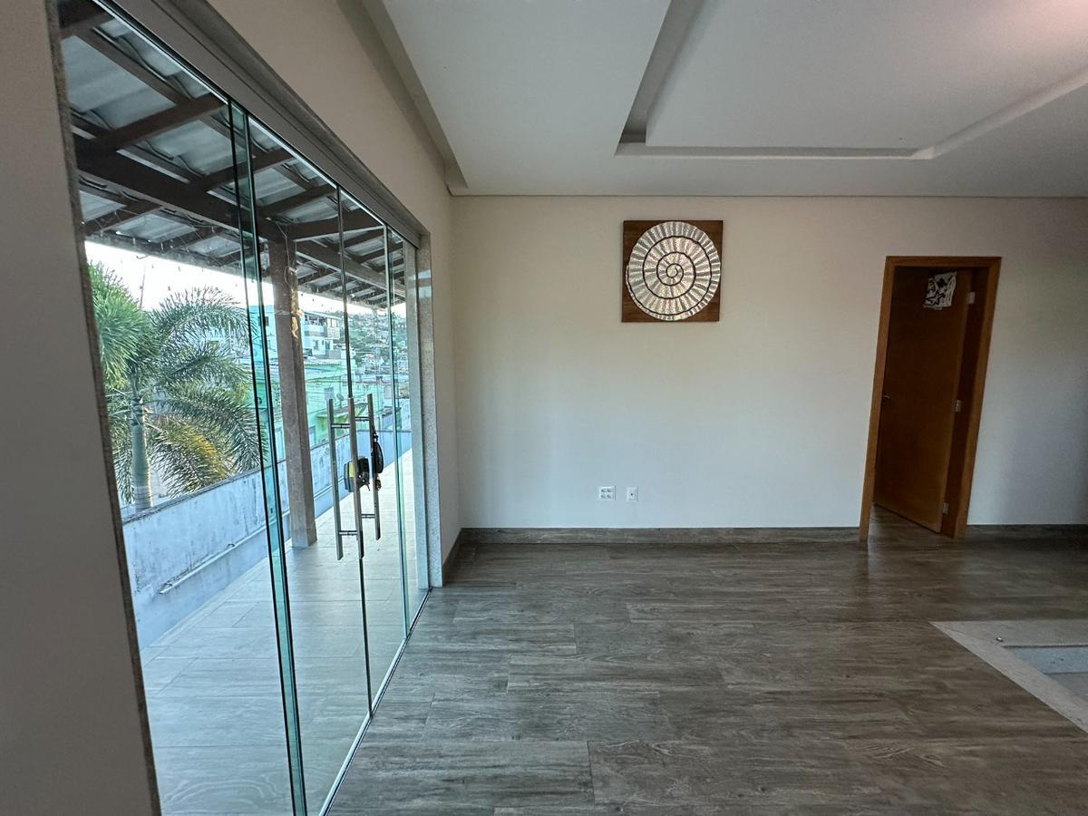 Casa, Céu Azul, 3 Quartos, 5 Vagas, 1 Suíte